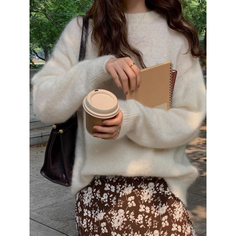 Round Neck Pullover Knitted Sweater