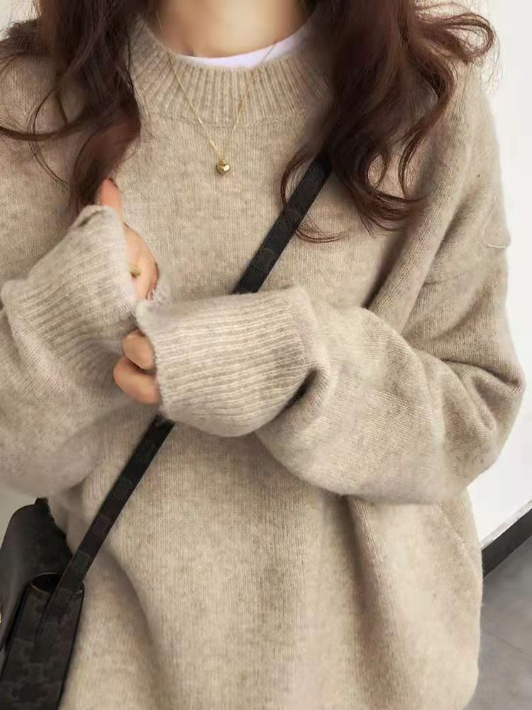 Round Neck Pullover Knitted Sweater